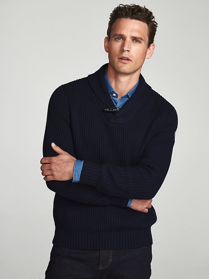 button collar jumper